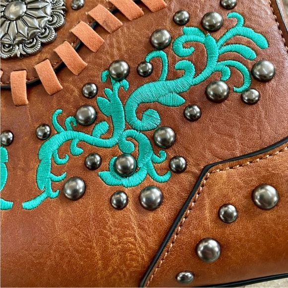 Embroidered Western Leather Bag - Picture 10 of 12